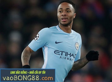 Raheem Sterling có mặt trong đội hình xuất phát trong cuộc đối đầu với Stoke City