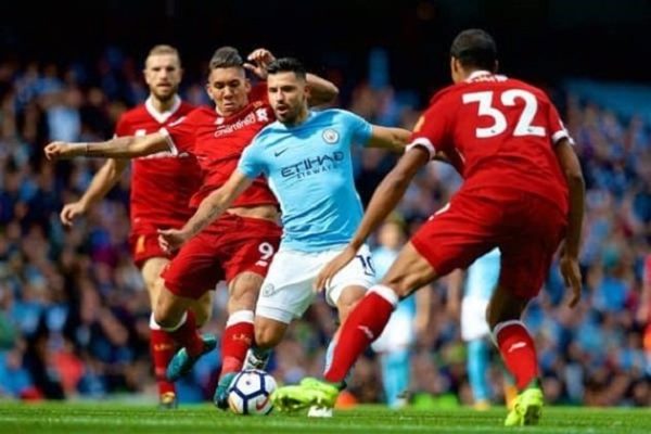 Fan MU có thấy chạnh lòng khi nhìn Liverpool