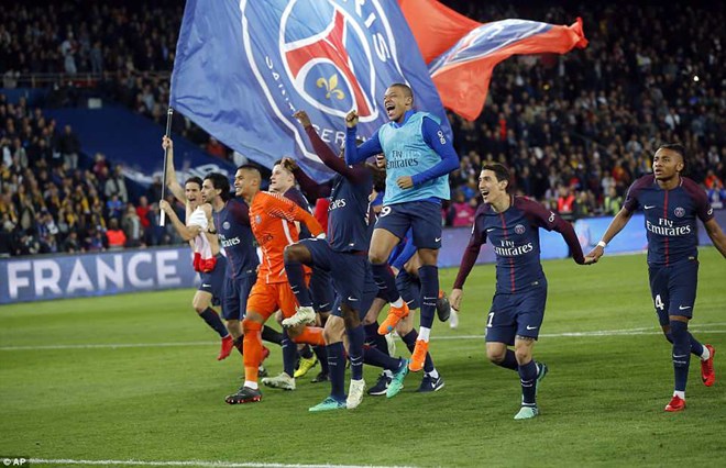 PSG lên ngôi vô địch Ligue sớm