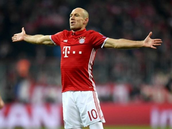 Robben tiết lộ lý do từ chối gia nhập M.U