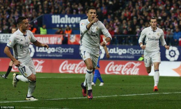 Ronaldo lập siêu phẩm nhưng vẫn phải chia điểm cho Atletico