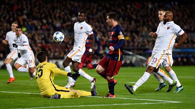 Ronaldo tỏa sáng, áp lực lại đè nặng lên vai Messi