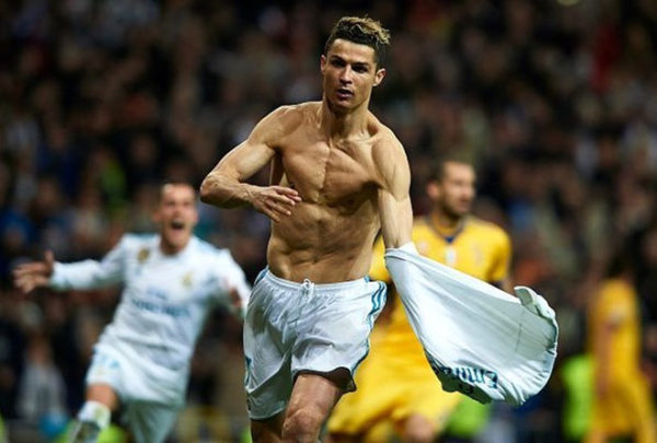 Ronaldo vẫn tiếp tục được báo chí ca ngợi vì bản lĩnh thép