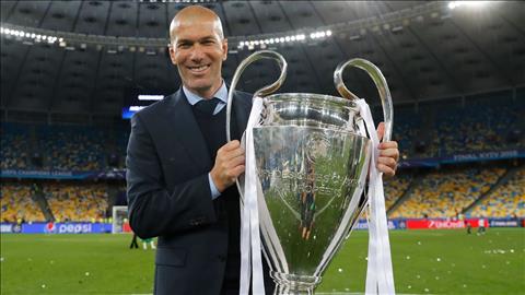 didier-deschamps-kinh-ngac-truoc-thanh-tich-cua-hlv-zidane-2