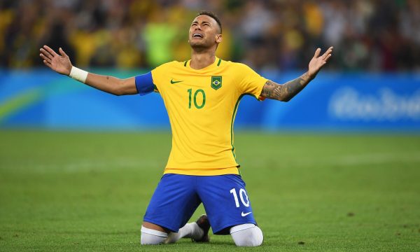 brazil-di-tiep-vao-vong-trong-nho-3-cau-thu-nay-2