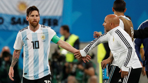 khi-phap-phai-doi-dau-voi-2-huan-luyen-vien-cua-argentina-1