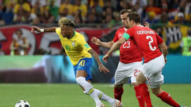 neymar-lap-ky-luc-moi-ve-so-lan-bi-pham-loi-2
