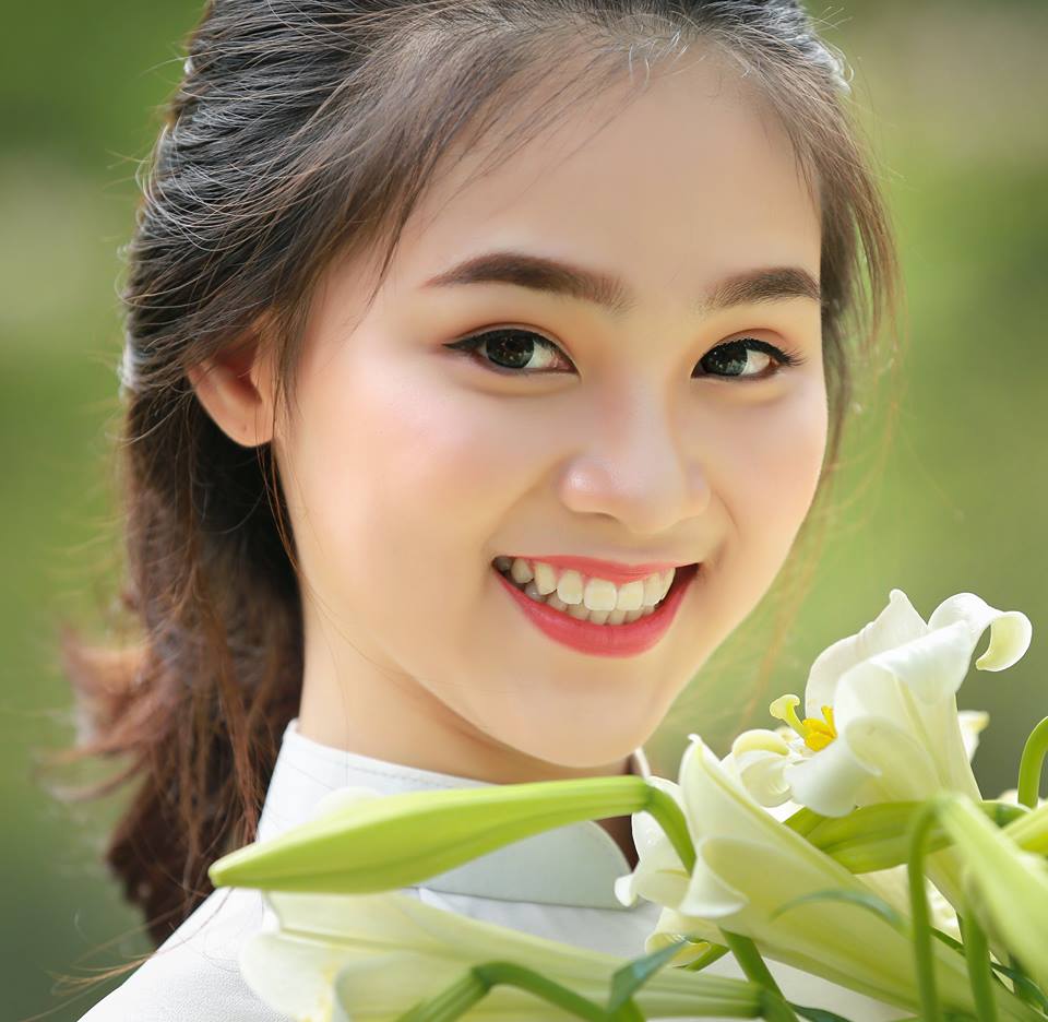 ngan-ngo-ve-dep-trong-veo-cua-co-nu-sinh-ngoc-anh (1)