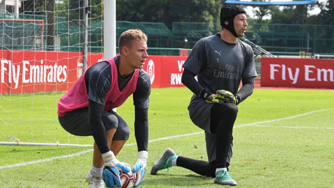 Khó đoán người gác đền của Arsenal