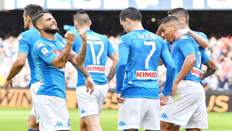 Napoli nằng nặc đòi chuyển sang chơi ở sân San Nicola