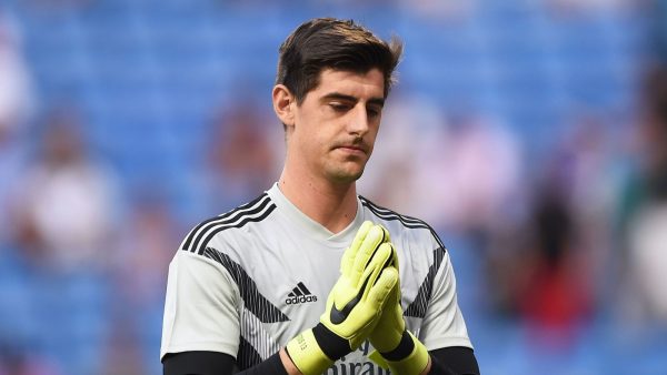CĐV Real tuyên bố sẽ chẳng thể tin tưởng Lopetegui khi Courtois còn ra sân