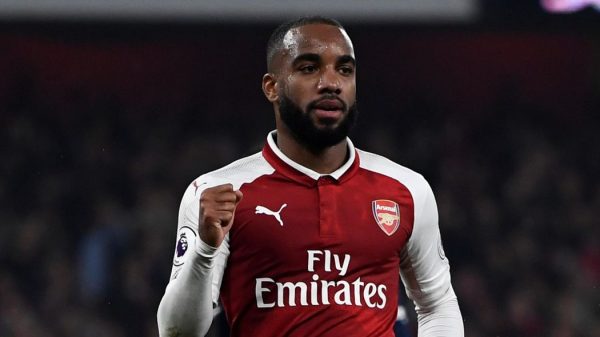 hlv-unai-emery-tiet-lo-thong-tin-that-viec-lacazette-den-arsenal-2