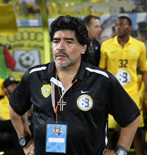 Diego Maradona cho rằng Mourinho là HLV giỏi nhất thế giới