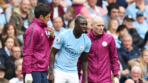 Man City nhận tin dữ từ Mendy