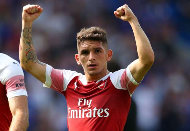 torreira-va-man-trinh-dien-cong-hien-o-dai-chien-voi-liverpool-2