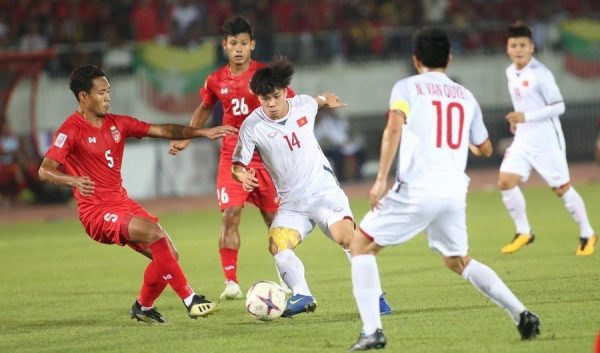Việt Nam mất oan 3 điểm, người hâm mộ phẫn nộ