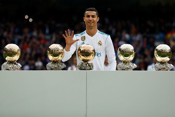 chang-can-qua-bong-vang-ronaldo-cung-lap-nen-nhieu-ky-luc-2