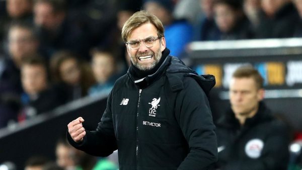 HLV Klopp sẽ nhận án phạt từ FA do hành động quá khích