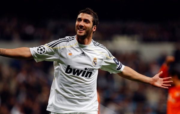 Chelsea từ chối mua đứt Higuain