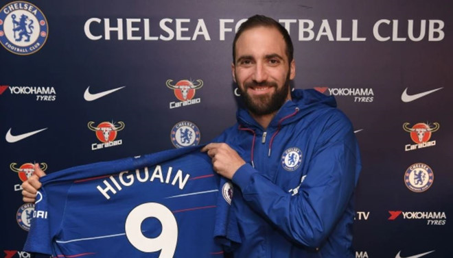 Higuain ra mắt thành công tại Chelsea