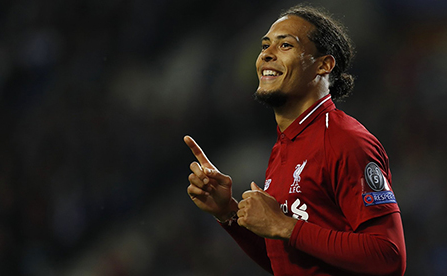 cau-thu-van-dijk-cua-liverpool-doat-giai-cau-thu-hay-nhat-nam-1