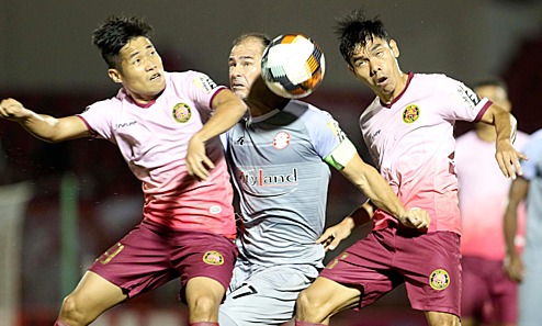 CLB Hồ Chí Minh hòa Sài Gòn FC, duy trì vị trí đầu bảng V League