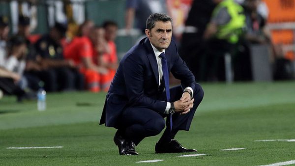 HLV Valverde nói gì trước nguy cơ bị sa thải?