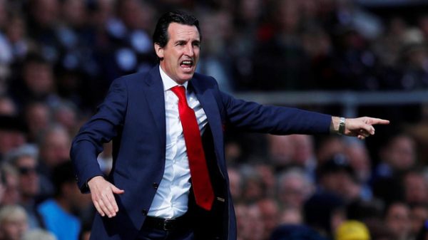 Huyền thoại Arsenal ủng hộ Emery tiếp tục ở lại