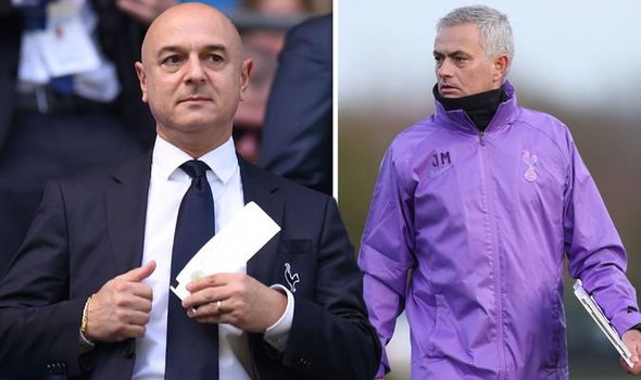 Jose Mourinho : “ Đó là người đàn ông mạnh mẽ”